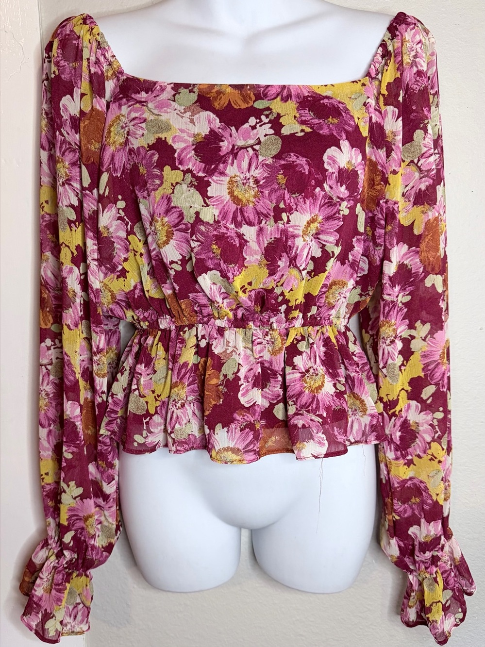 WAYF burgundy multi floral long sleeve elastic waist blouse medium